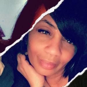 Meet your Posher, Yvette